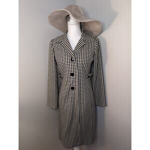 Julian Taylor NY chic statement houndstooth black and ivory sz 8 coat